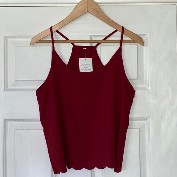 Scalloped Open Back Cami - Picture 1 of 3